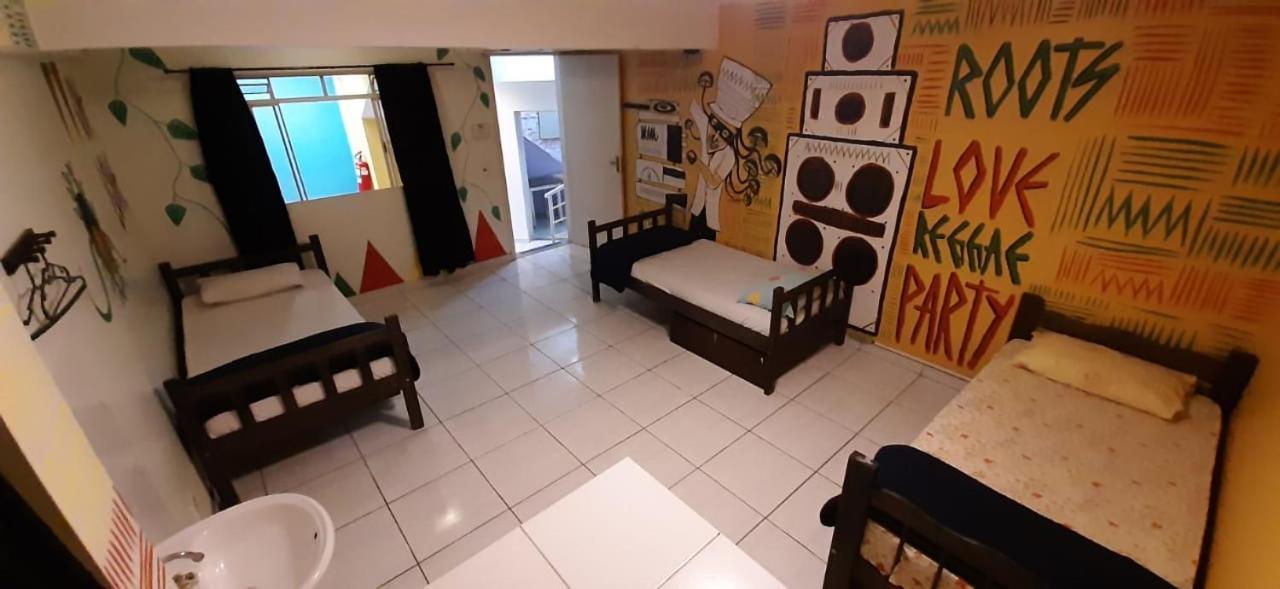 Knock Knock Hostel Curitiba Luaran gambar